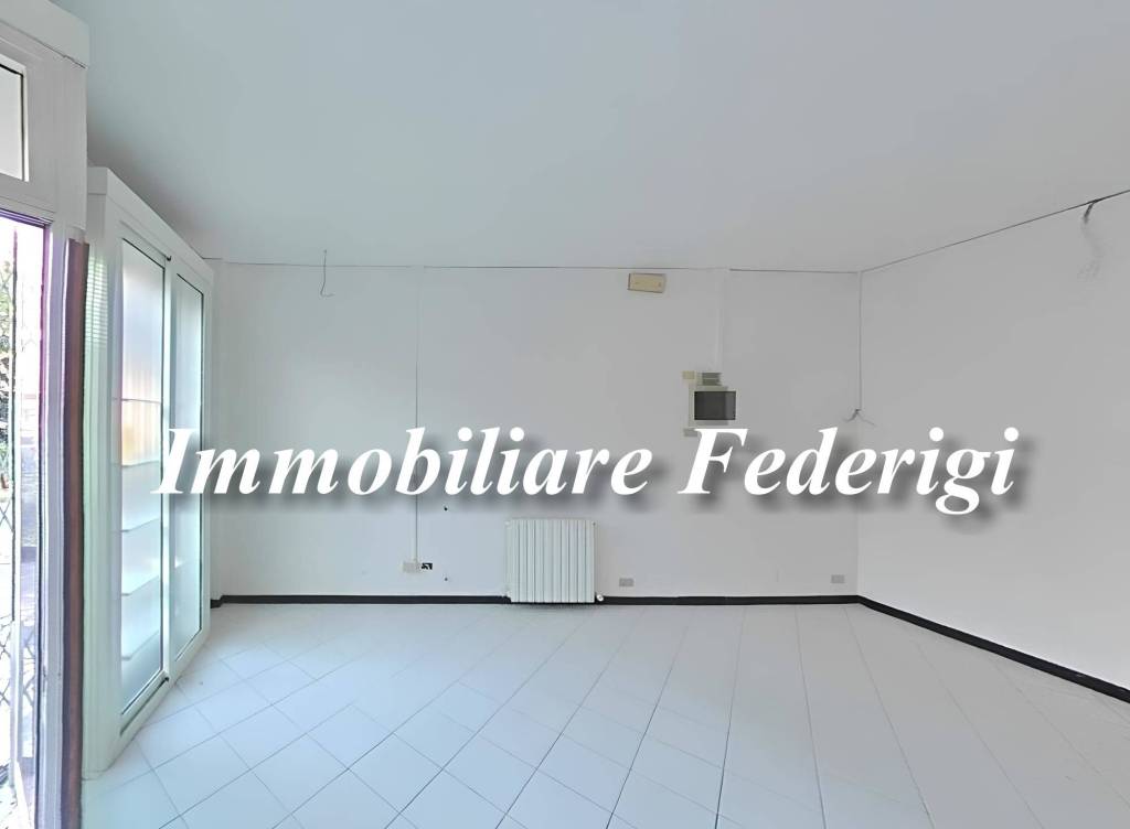 appartamento in vendita a Carrara in zona Marina di Carrara