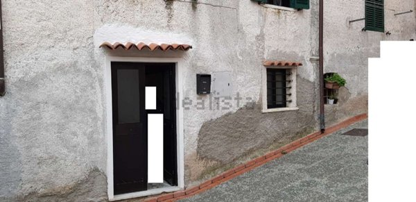 appartamento in vendita a Carrara in zona Sorgnano