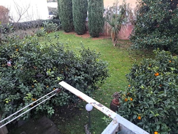 appartamento in vendita a Carrara in zona Avenza