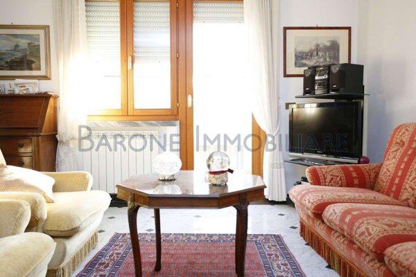 appartamento in vendita a Carrara in zona Marina di Carrara