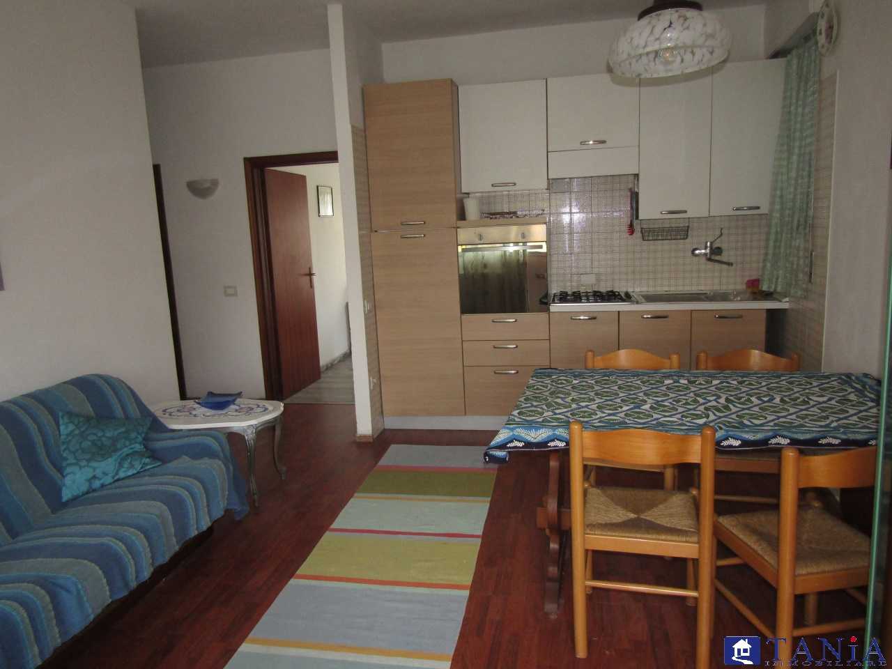 appartamento in vendita a Carrara in zona Marina di Carrara