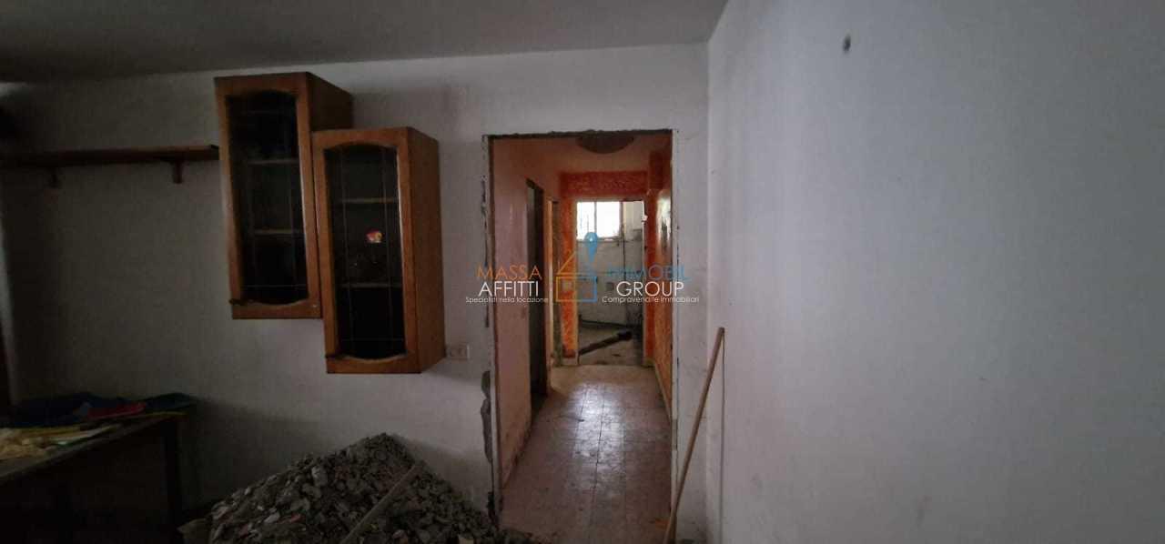 appartamento in vendita a Carrara in zona Marina di Carrara