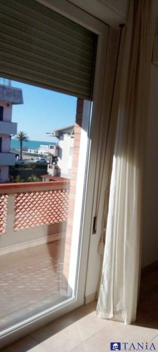 appartamento in vendita a Carrara in zona Marina di Carrara