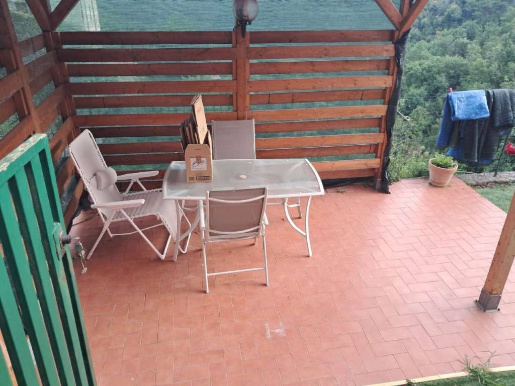 appartamento in vendita a Carrara in zona Sorgnano