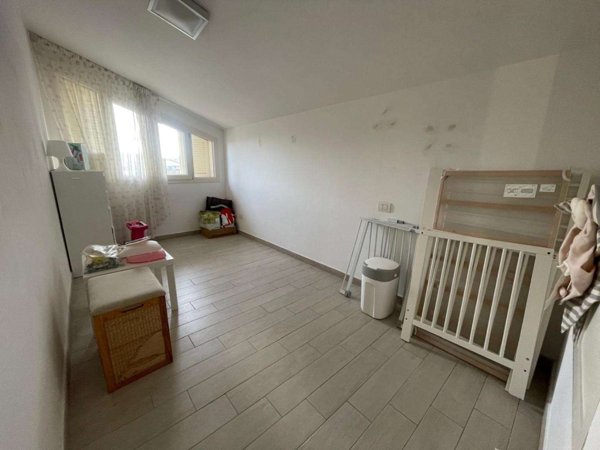 appartamento in vendita a Carrara in zona Marina di Carrara