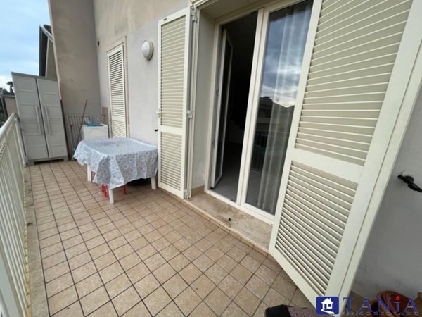 appartamento in vendita a Carrara in zona Marina di Carrara