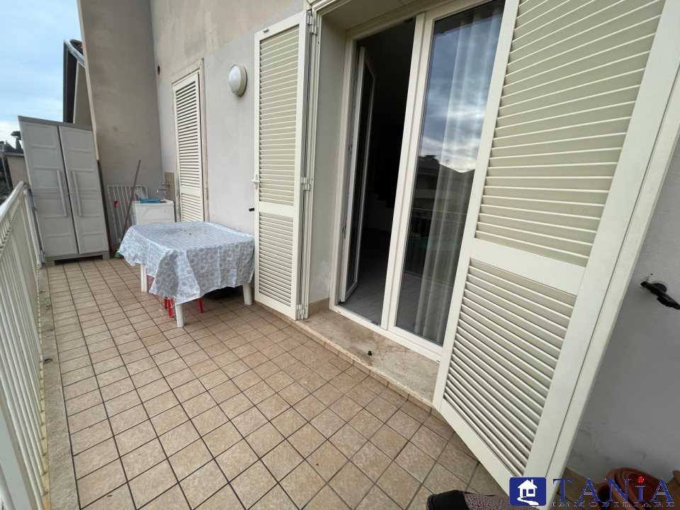 appartamento in vendita a Carrara in zona Marina di Carrara