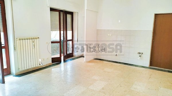 appartamento in vendita a Carrara in zona Stadio