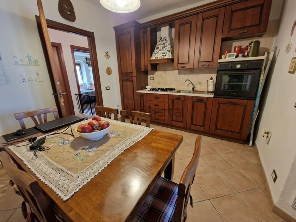 appartamento in vendita a Carrara in zona Centro Città