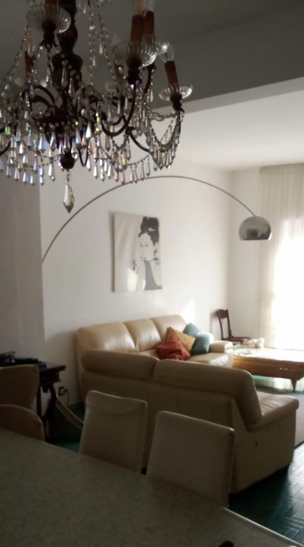 appartamento in vendita a Carrara in zona Marina di Carrara