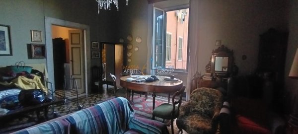 appartamento in vendita a Carrara in zona Centro Città