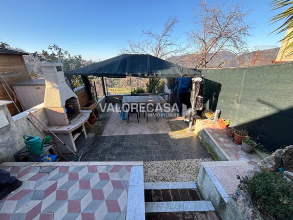 appartamento in vendita a Carrara in zona Codena