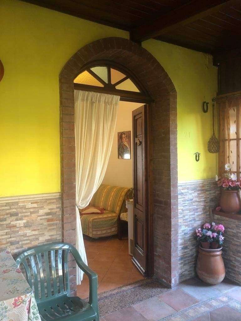 casa indipendente in vendita a Carrara in zona Avenza