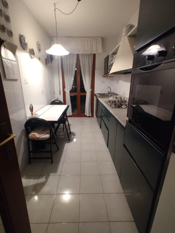 appartamento in vendita a Carrara in zona Avenza