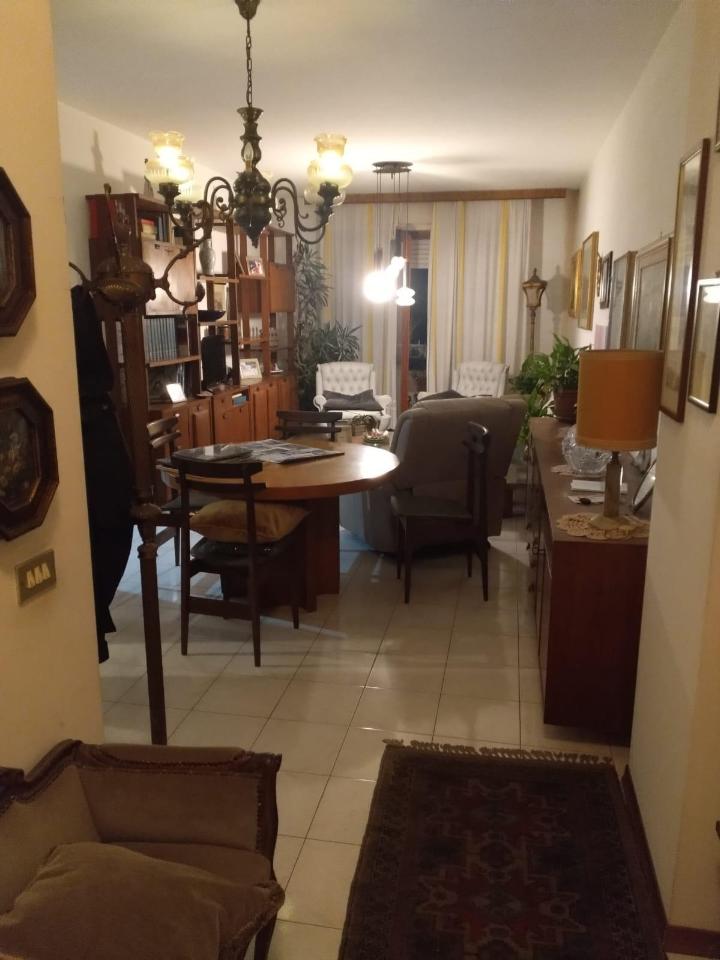 appartamento in vendita a Carrara in zona Avenza