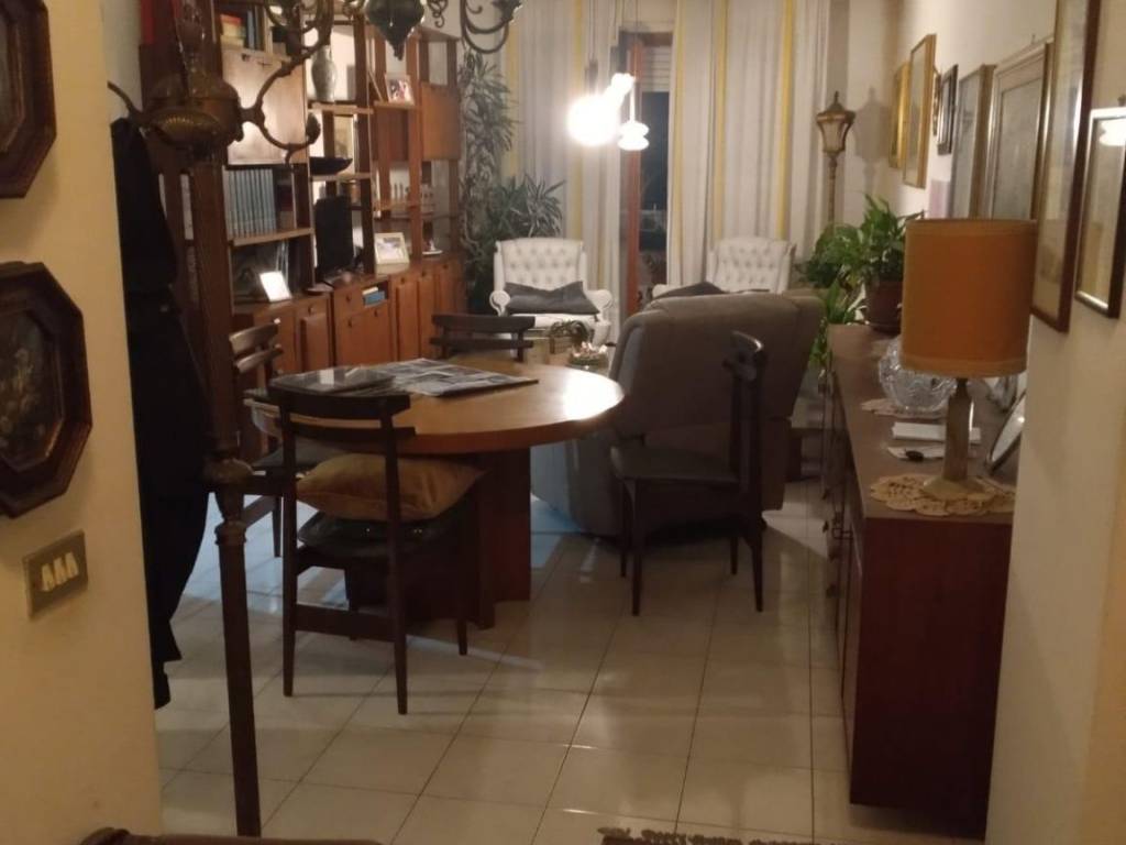 appartamento in vendita a Carrara in zona Avenza