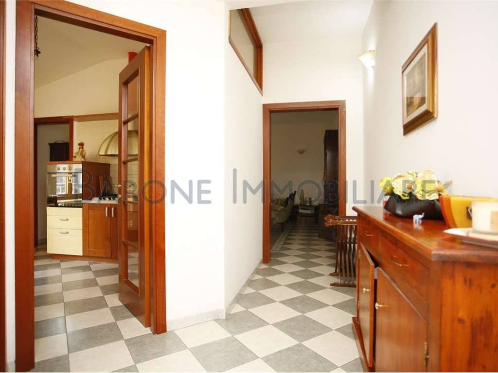 appartamento in vendita a Carrara in zona Centro Città
