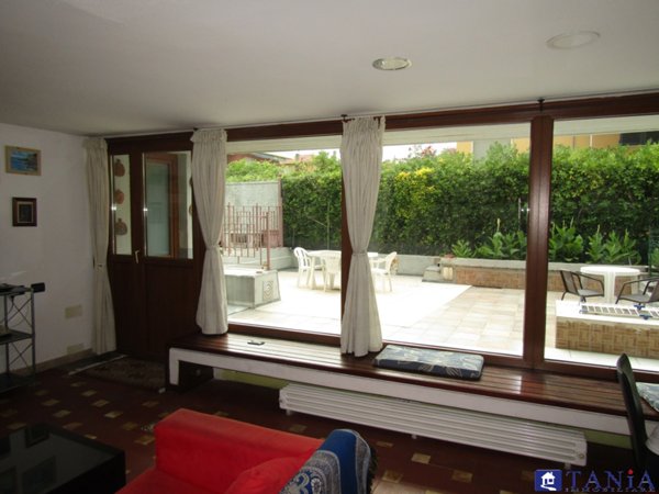 casa indipendente in vendita a Carrara in zona Marina di Carrara
