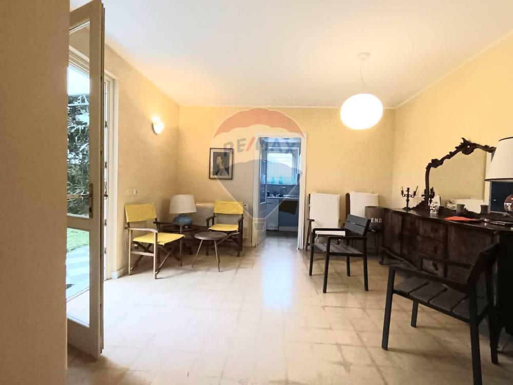 casa indipendente in vendita a Carrara