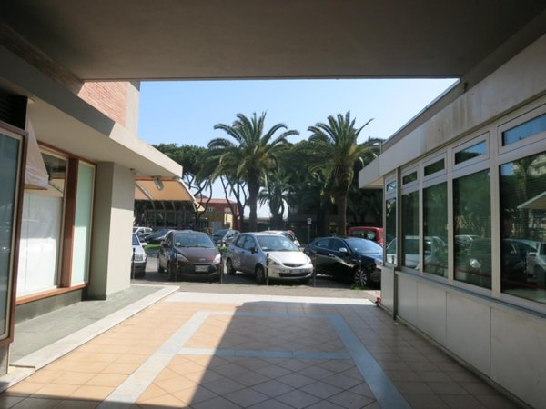 appartamento in vendita a Carrara in zona Marina di Carrara