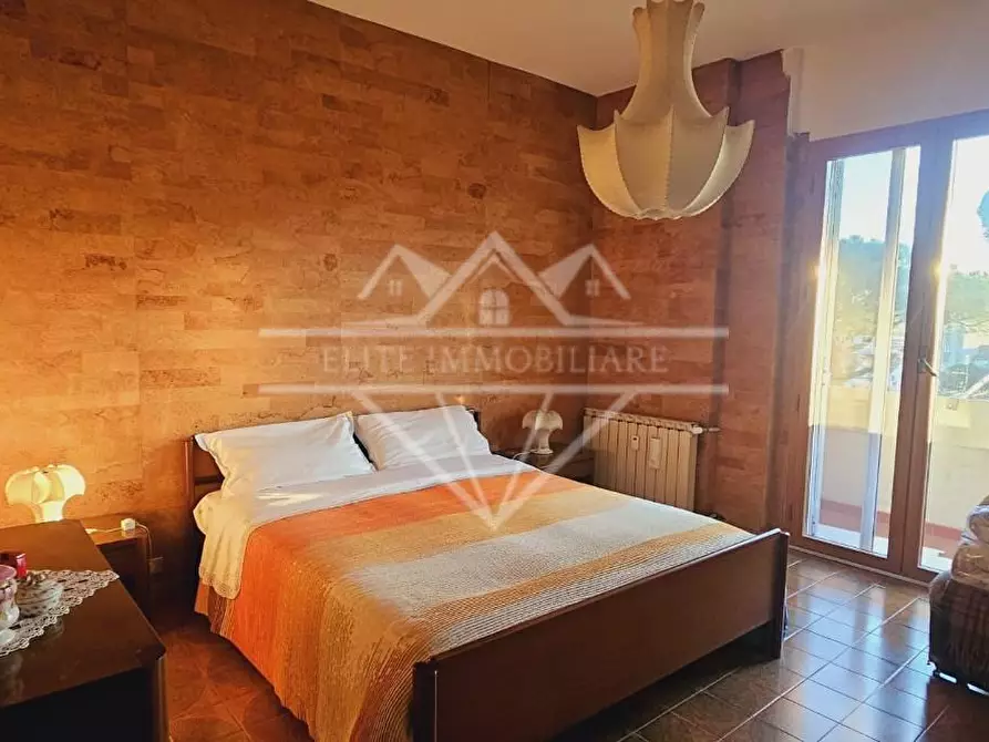 appartamento in vendita a Carrara in zona Avenza