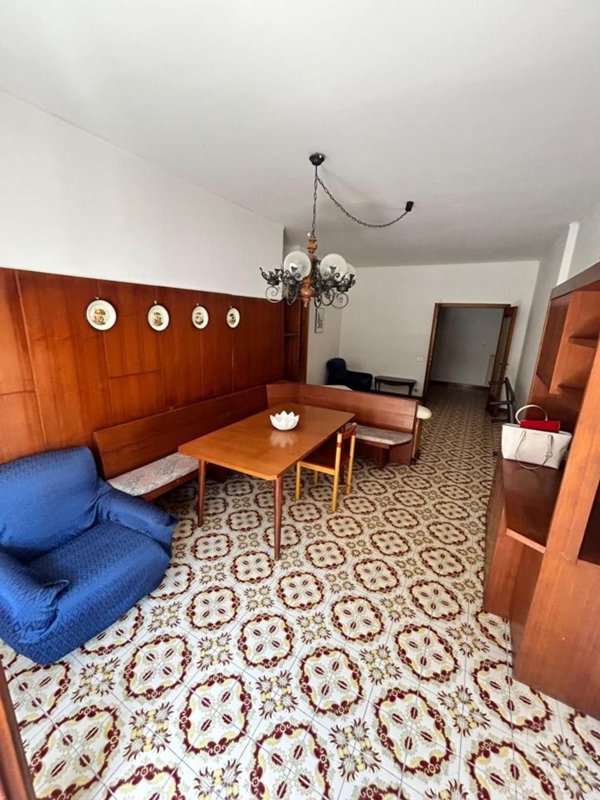 appartamento in vendita a Carrara in zona Avenza