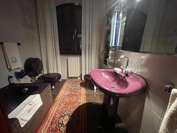 casa indipendente in vendita a Carrara in zona Fossone