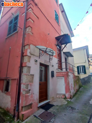 appartamento in vendita a Carrara in zona Torano