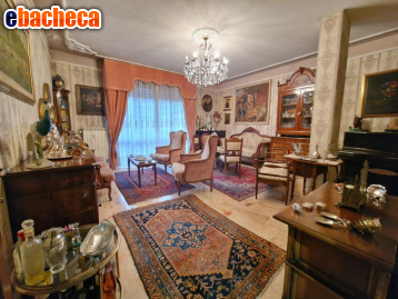 appartamento in vendita a Carrara in zona Centro Città