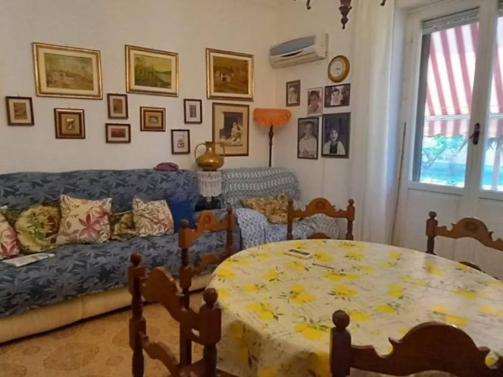 appartamento in vendita a Carrara in zona Centro Città