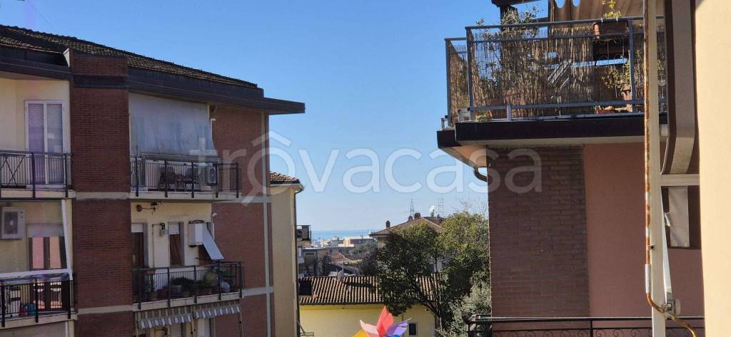 appartamento in vendita a Carrara in zona Centro Città