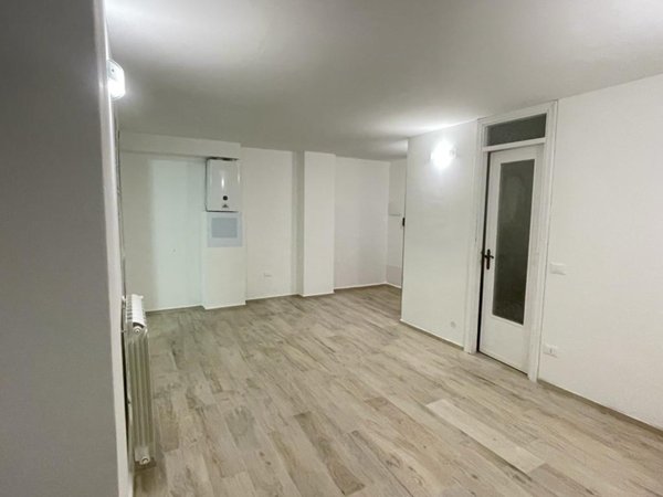 appartamento in vendita a Carrara in zona Marina di Carrara