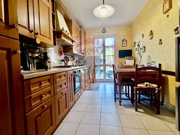 casa indipendente in vendita a Carrara in zona Sant'Antonio