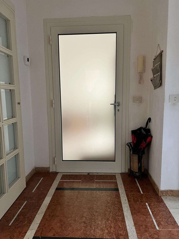 intera palazzina in vendita a Carrara in zona Monteverde