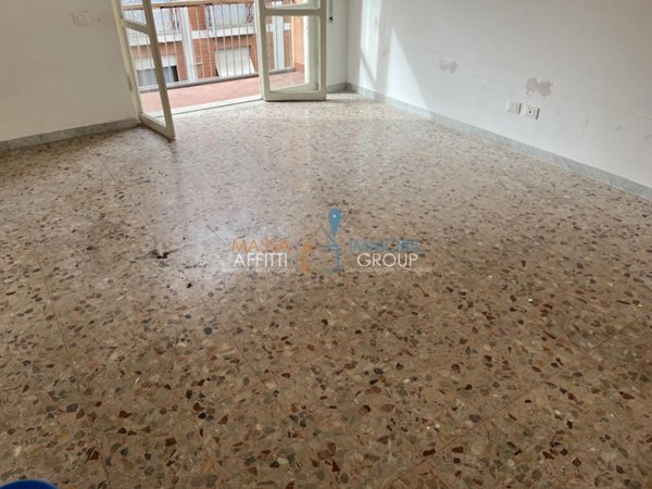 appartamento in vendita a Carrara in zona Marina di Carrara