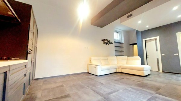casa indipendente in vendita a Carrara in zona Marina di Carrara