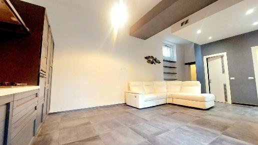 casa indipendente in vendita a Carrara in zona Marina di Carrara