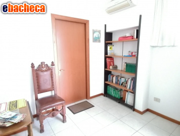 ufficio in vendita a Carrara in zona Avenza