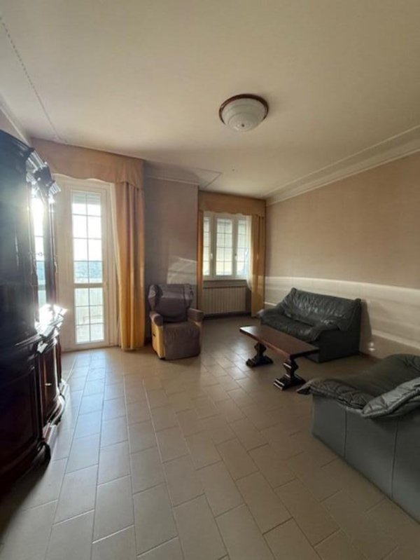 appartamento in vendita a Carrara in zona Sant'Antonio