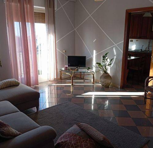 appartamento in vendita a Carrara in zona Avenza