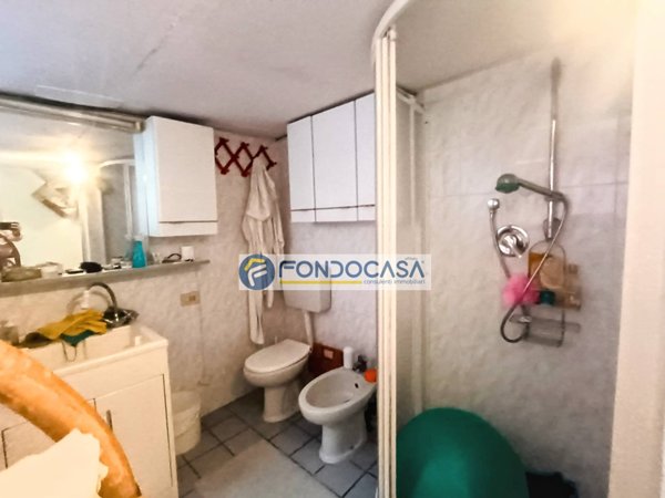 casa indipendente in vendita a Carrara in zona Avenza