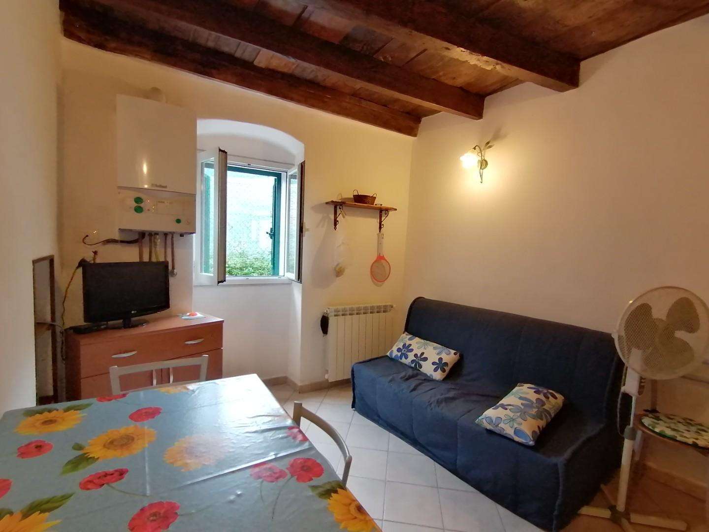 appartamento in vendita a Carrara in zona Centro Città