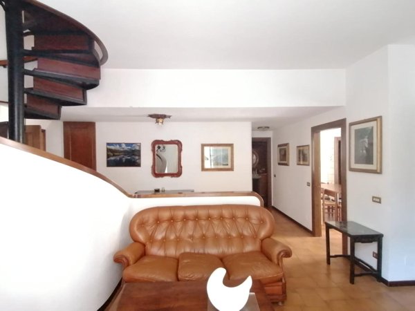 casa semindipendente in vendita a Carrara in zona Centro Città