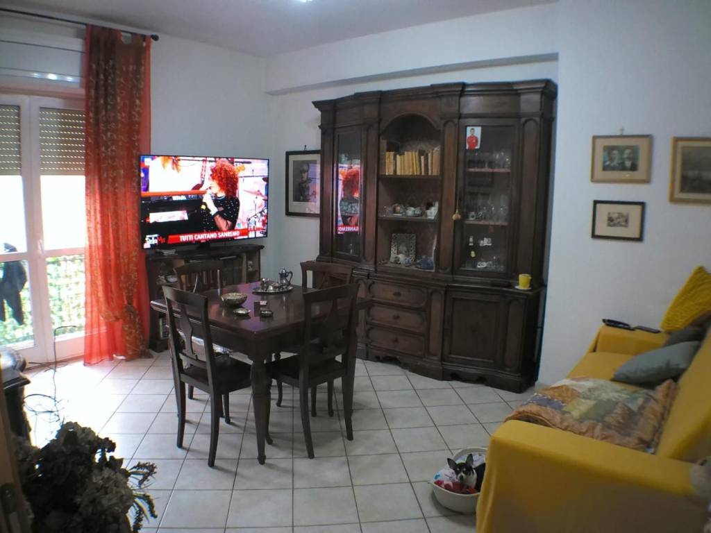 appartamento in vendita a Carrara in zona Avenza