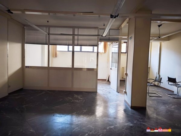 trivano in vendita a Carrara in zona Centro Città