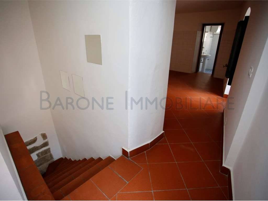 appartamento in vendita a Carrara in zona Gragnana