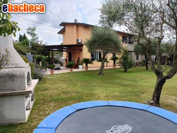 casa indipendente in vendita a Carrara in zona Avenza