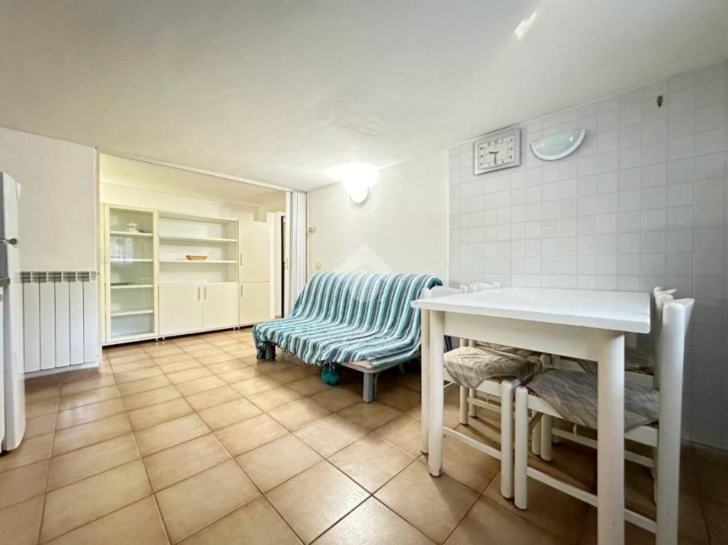 appartamento in vendita a Carrara in zona Marina di Carrara