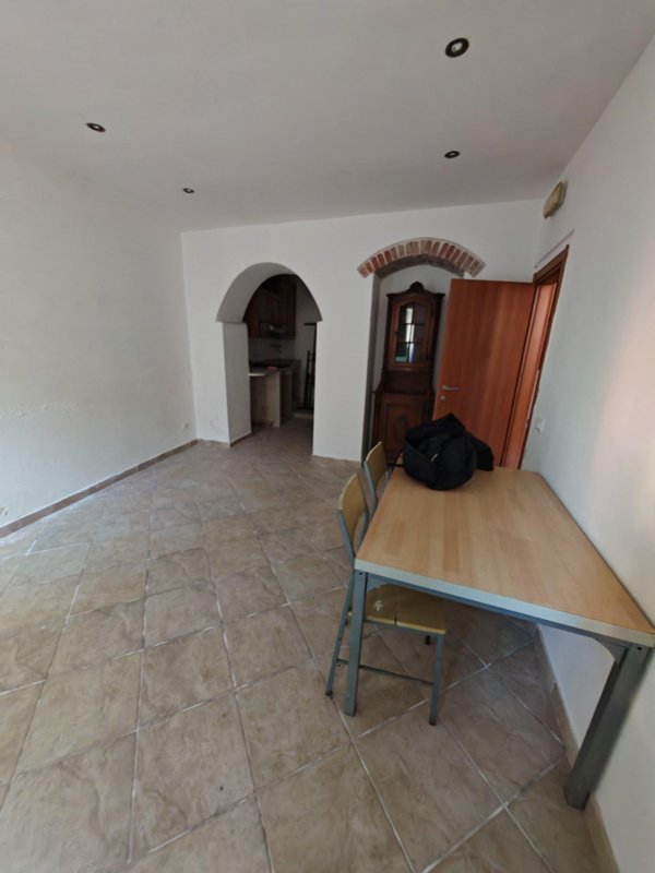 monolocale in vendita a Carrara in zona Bedizzano