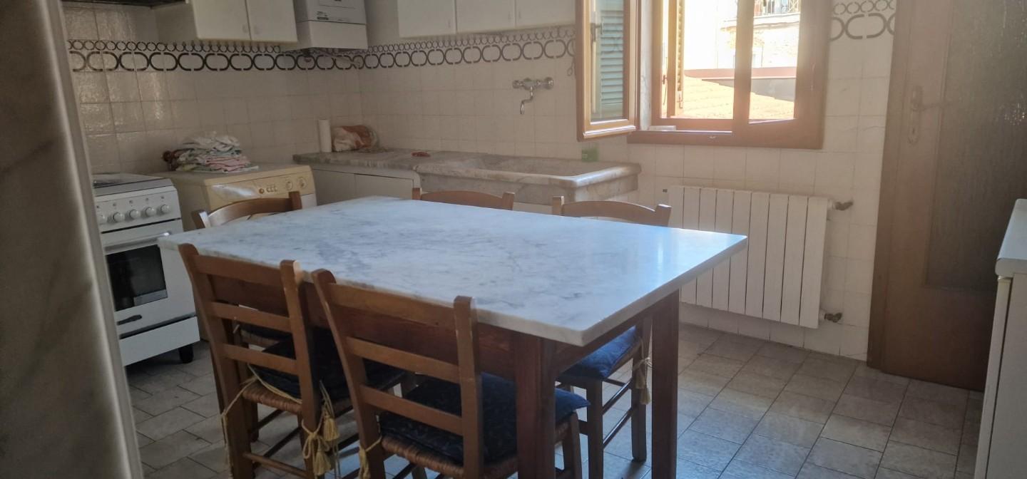 appartamento in vendita a Carrara